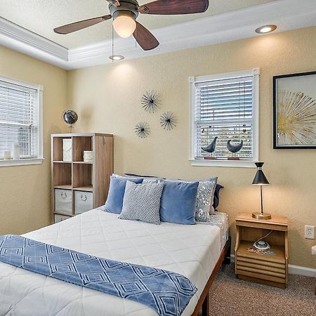 Retro Retreat In Dtsp - Explore The Downtown Area St. Petersburg Exteriér fotografie