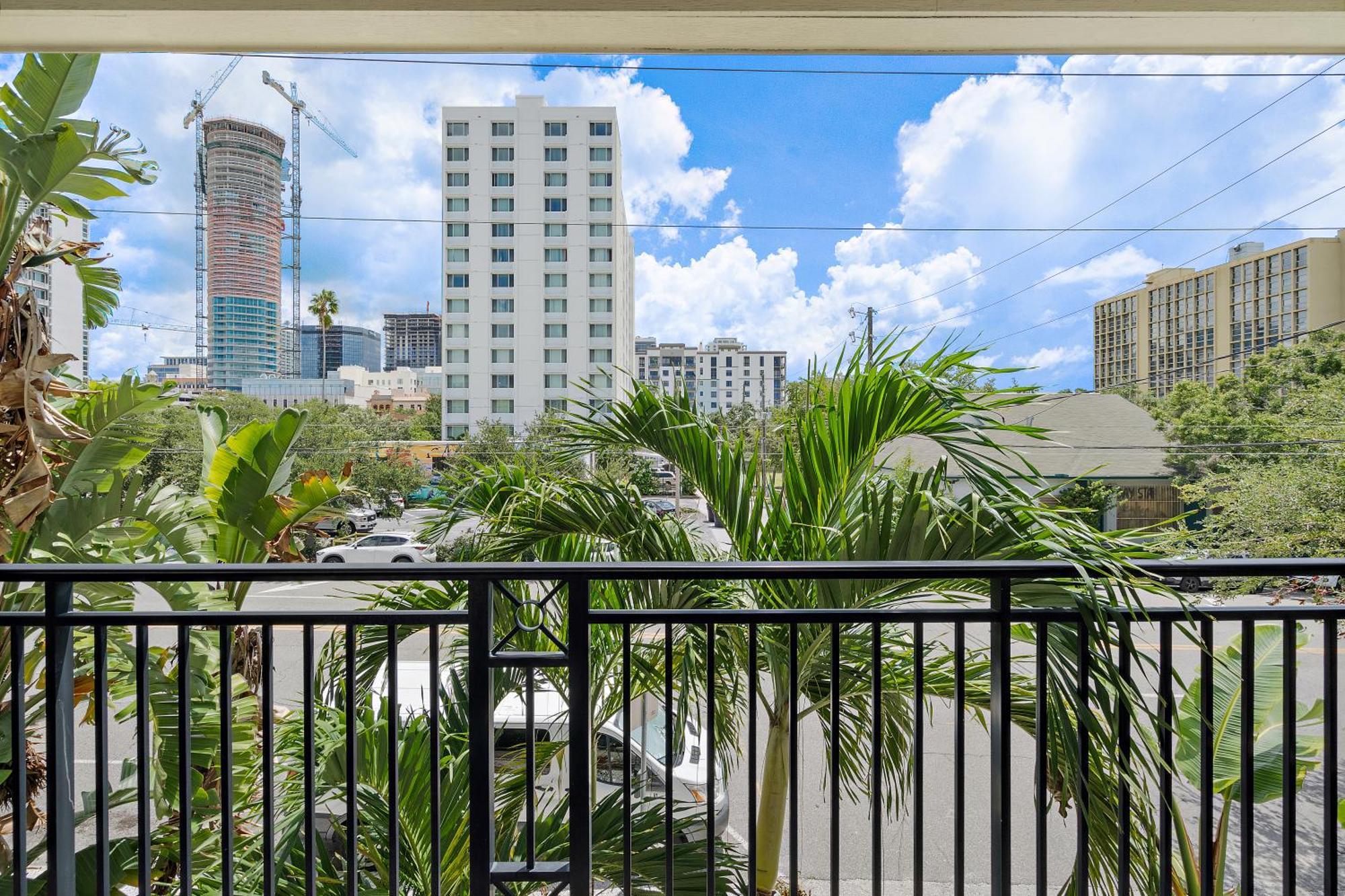 Retro Retreat In Dtsp - Explore The Downtown Area St. Petersburg Exteriér fotografie