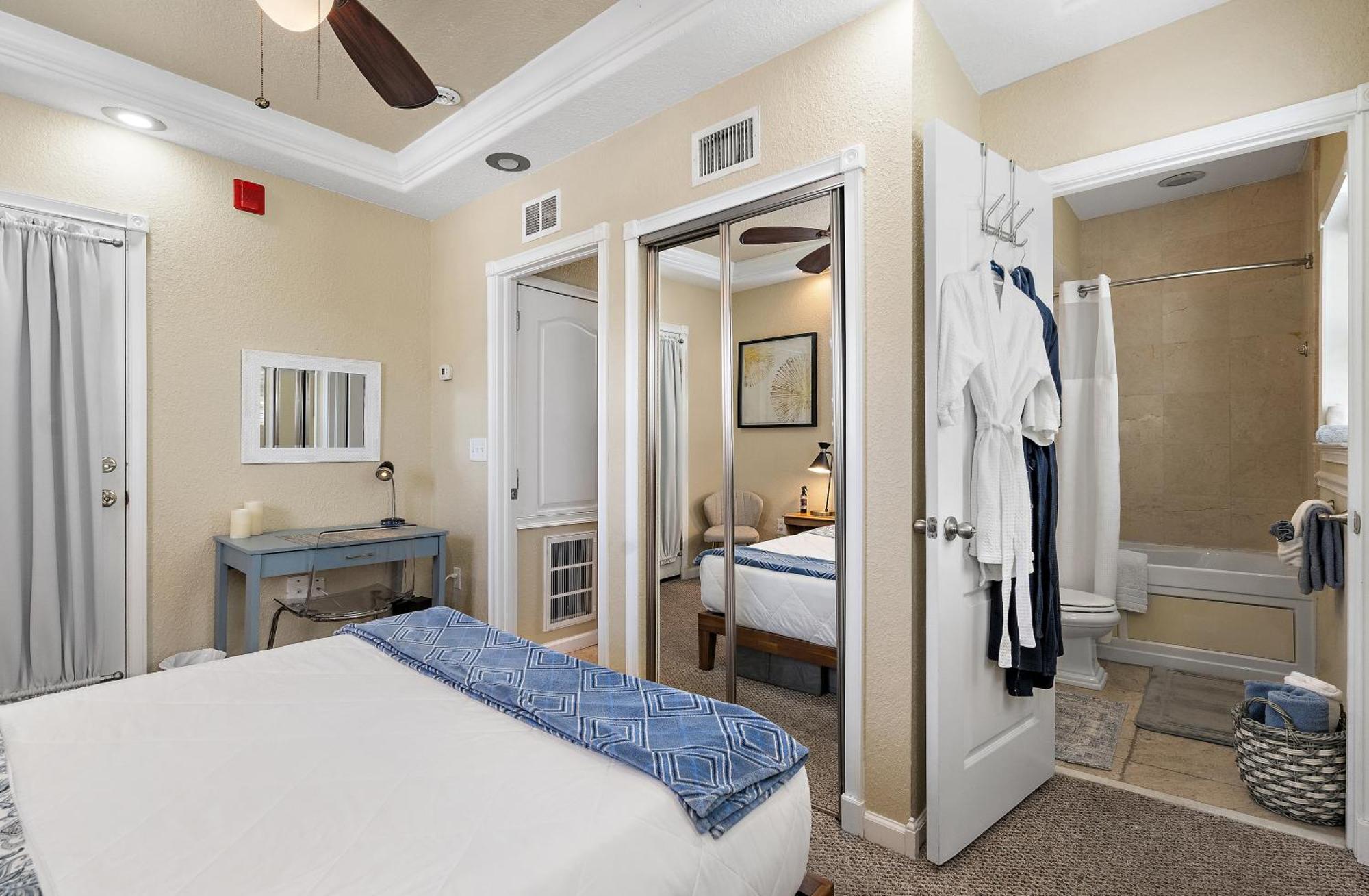 Retro Retreat In Dtsp - Explore The Downtown Area St. Petersburg Exteriér fotografie