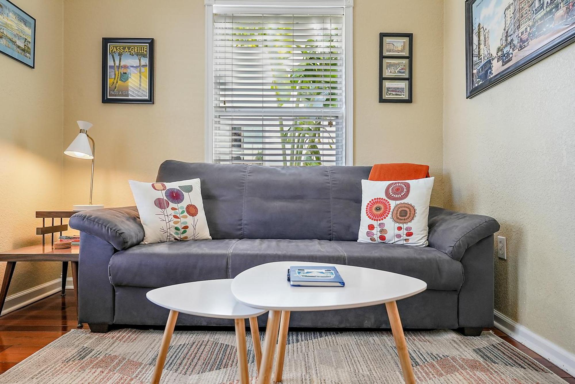 Retro Retreat In Dtsp - Explore The Downtown Area St. Petersburg Exteriér fotografie